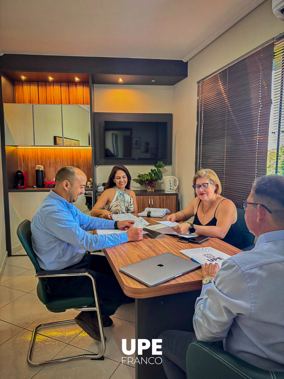 UPE convoca a Diplomado de Criminalística: Reunión entre autoridades de la UPE y la Orden de Abogados del Paraguay